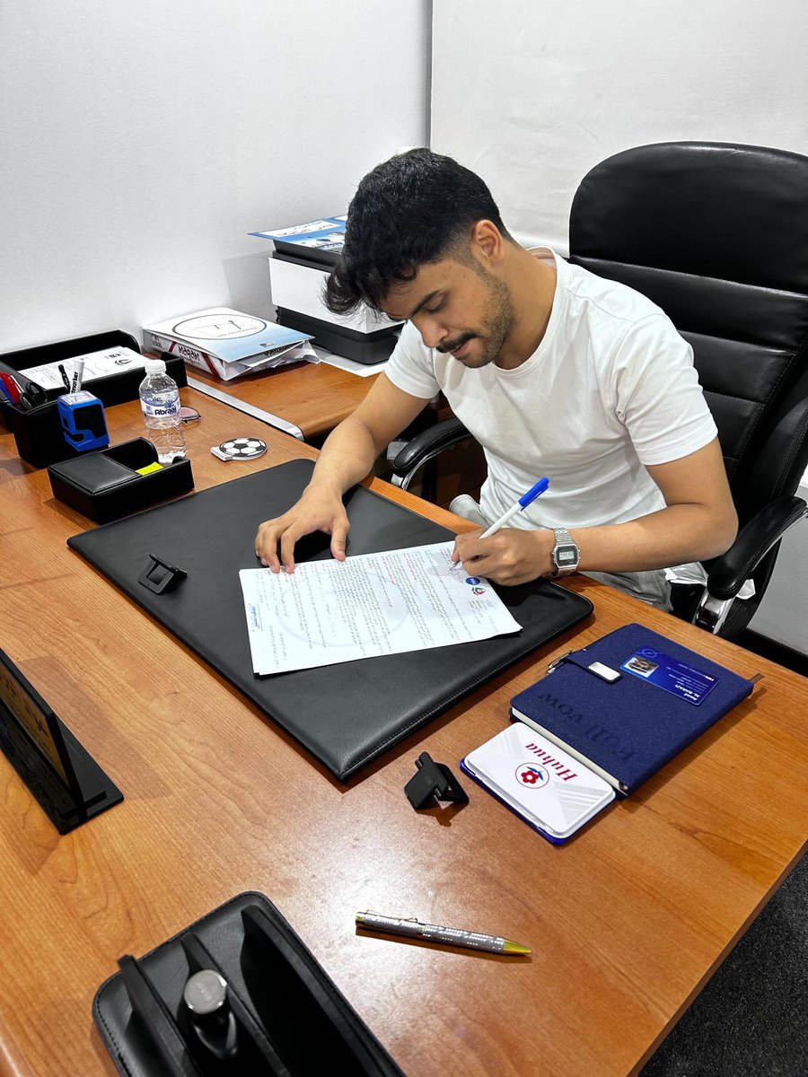 ” النجاح ليس وجهة بل رحلة نسير فيها معًا نحو القمة “

سعيد للغاية بالإعلان عن توقيع اتفاقية تمثيل تمتد لـ عامين مع نجم نادي النصر الكويتي الكابتن بندر قناص البرازي وأعتز بـ ثقته أن جعلني وكيل اعماله

<a href="/b_n_qanas/">بندر البرازي | bandar albarazi</a> with us 2027 

#الدوري_الكويتي #بندر_قناص #بندر_البرازي #النصر