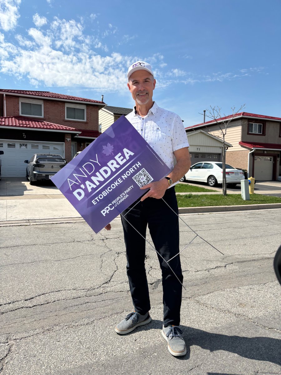 NewGenPPC_ON's tweet image. Spent the day knocking doors and sharing the PPC message with Andy D’Andrea. Canadians are greatly supportive of our vision. Just have to shift the overton window.