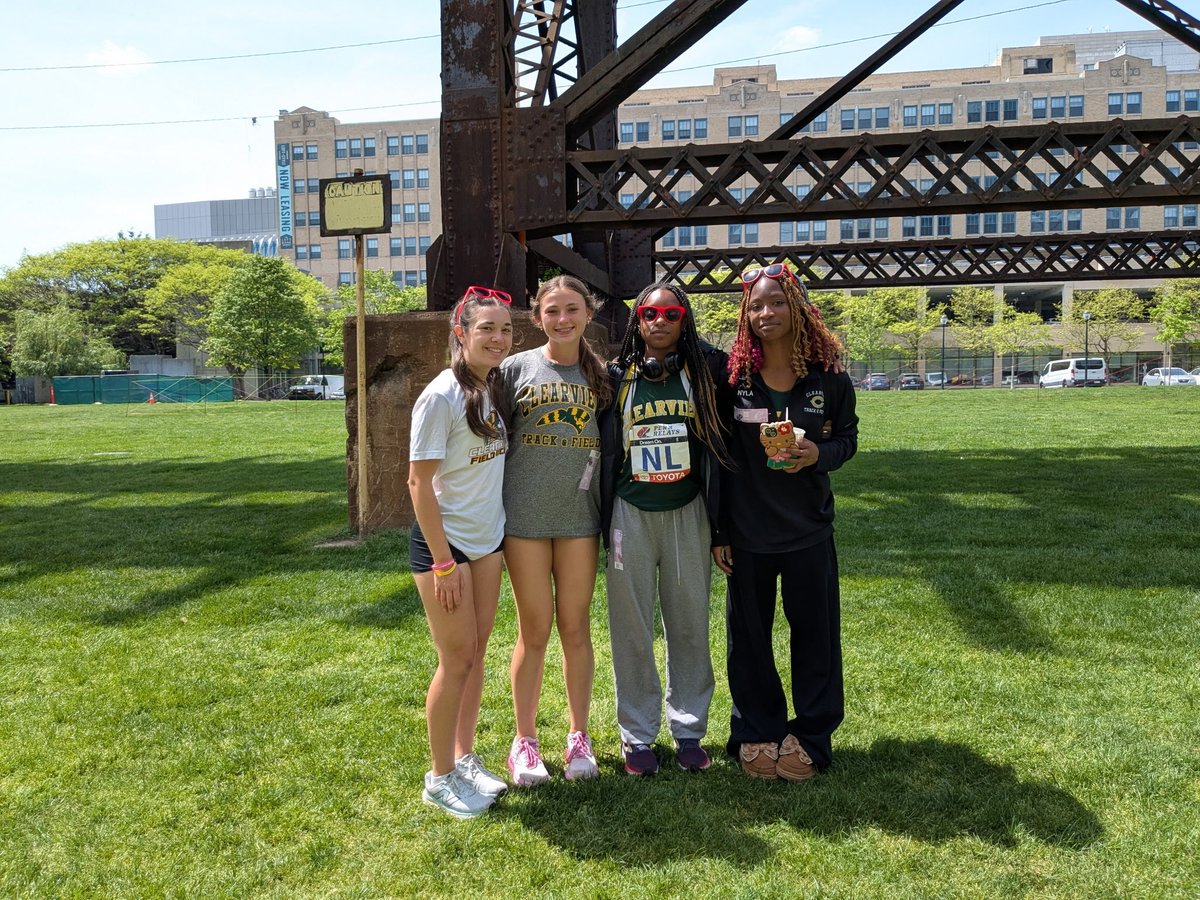 At Penn Relays, the Clearview girls 4 x 100 team, consisting of Nyla Jackmon-Smith, Angie Biassou, Summer Schaffer, and Rachael Williams, improved their own school record time to 49.91 seconds. Go View!