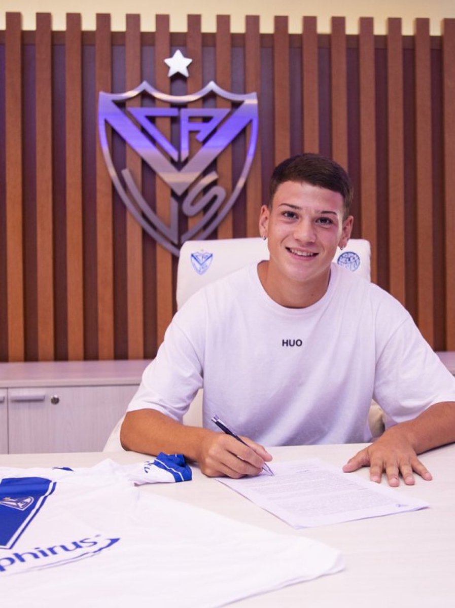 ✍🏻Tomás Nosei firmó su primer contrato profesional con #Vélez hasta el 31 de diciembre de 2027

<a href="/GambetaLP/">Gambeta</a>