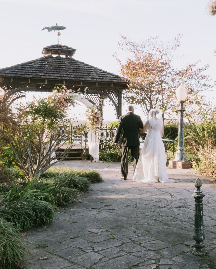 SemmesMurphey's tweet image. When back pain threatens to steal moments, like walking your daughter down the aisle or dancing at her wedding, you want a care team who sees the whole picture.