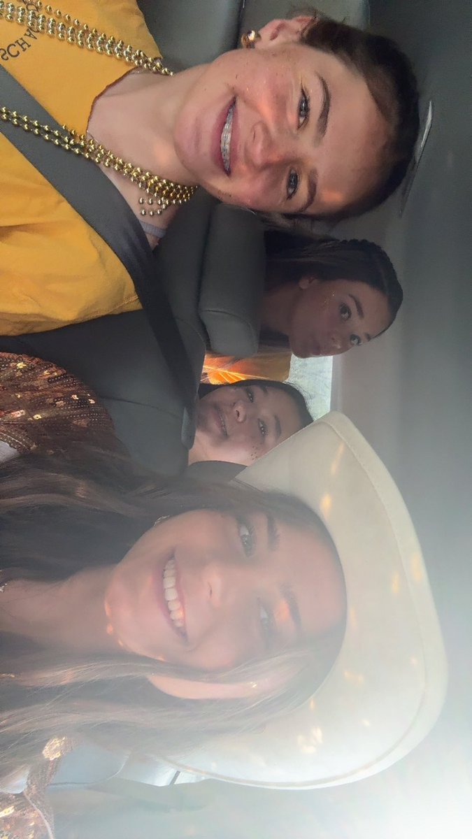 AlexdeBeaulac's tweet photo. Had an amazing time at @SCHBlueDevils annual Blue & Gold Day!
Loved repping GOLD and showing school spirit with my classmates! So proud to be a Blue Devil — Go Gold! Go SCH!
Love this school and all the memories we’re making!
#SCHBlueDevils #BlueAndGoldDay
@SCHBlueDevils https://t.co/AVE222ar38