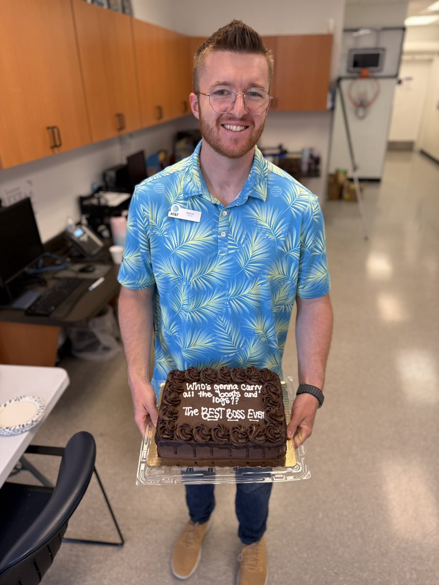 My favorite Bday Cake I have ever received thank you team!!! 🥳🎉🥳🎉 <a href="/One_FLA/">OneFLA</a>
<a href="/BatesKawanna/">Kawanna T. Bates aka “KB”</a> <a href="/jemeFL/">John Meyers</a>