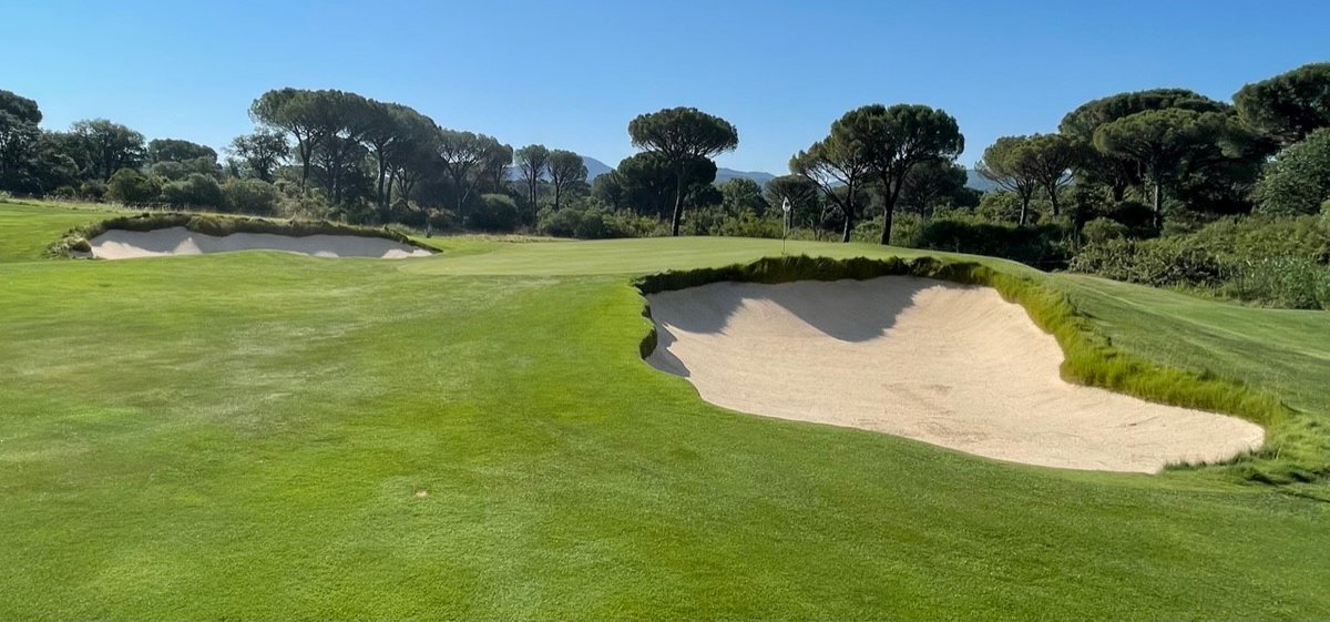 RTJ2GolfDesign's tweet image. Golfweek has unveiled its list of Top 100 International Courses for 2025—the greatest layouts outside the U.S—and Vidauban Golf Club in France is rated at #21.