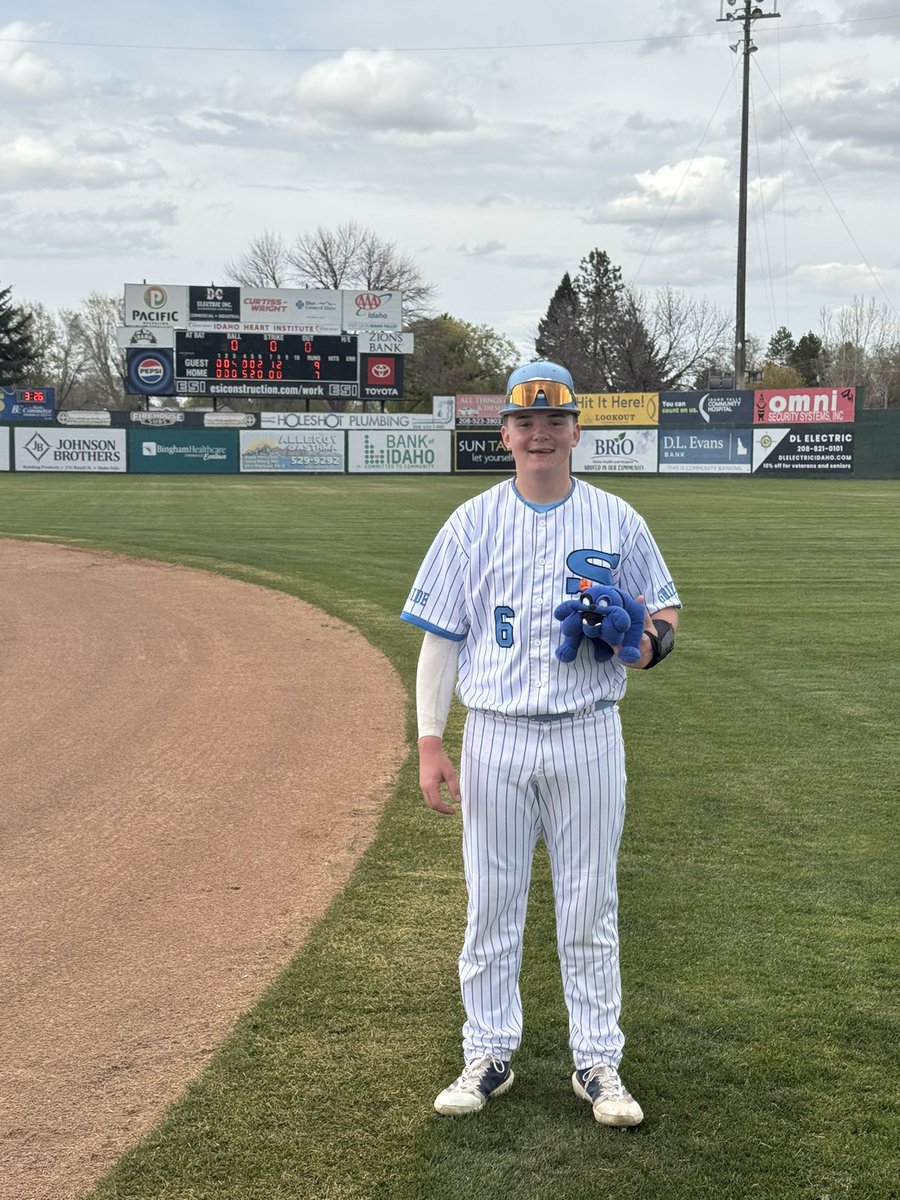 Skyline Baseball (@shsgrizzbsbl) on Twitter photo Grizz win the continuation of game 2 by a score of 9-7! <a href="/LiamLynch11_26/">Liam lynch</a> was the BULLDOG POTG hitting a go ahead 2 run BOMB ๐ฃ to left! <a href="/Dillon_herzog10/">Dillon Herzog</a> gets the W and <a href="/gianninijohn2/">John Giannini III</a> gets the save! Game 3 and rubber match coming up shortly! Grizz win the continuation of game 2 by a score of 9-7! <a href="/LiamLynch11_26/">Liam lynch</a> was the BULLDOG POTG hitting a go ahead 2 run BOMB ๐ฃ to left! <a href="/Dillon_herzog10/">Dillon Herzog</a> gets the W and <a href="/gianninijohn2/">John Giannini III</a> gets the save! Game 3 and rubber match coming up shortly!