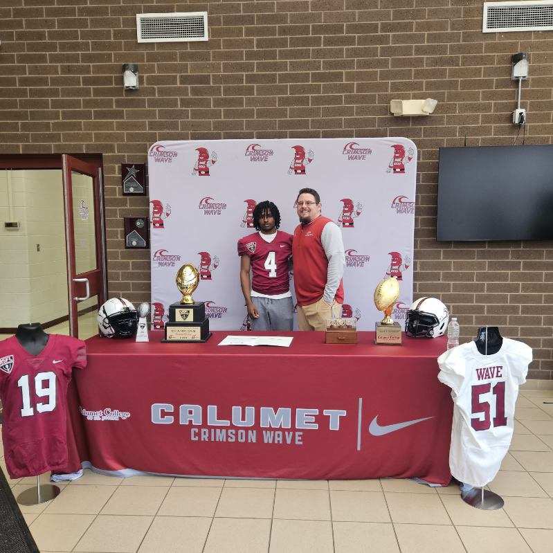 Holy Cross Football (@hcindiansfb) on Twitter photo Our guys on a visit together! ‘26 <a href="/tommymaddox0/">Tommy Maddox ATH🌟</a> and ‘25’s <a href="/CahlilJohnson/">Cahlil “CJ” Johnson👽</a> <a href="/Braylon_thorn09/">Braylon Thornberry</a>! Position for all 3: 🚨WHATEVER YOU NEED!!🚨 Thank you <a href="/CCSJSprintFB/">Calumet College of Saint Joseph Sprint FB 🌊</a> for having our boys!! Our guys on a visit together! ‘26 <a href="/tommymaddox0/">Tommy Maddox ATH🌟</a> and ‘25’s <a href="/CahlilJohnson/">Cahlil “CJ” Johnson👽</a> <a href="/Braylon_thorn09/">Braylon Thornberry</a>! Position for all 3: 🚨WHATEVER YOU NEED!!🚨 Thank you <a href="/CCSJSprintFB/">Calumet College of Saint Joseph Sprint FB 🌊</a> for having our boys!!