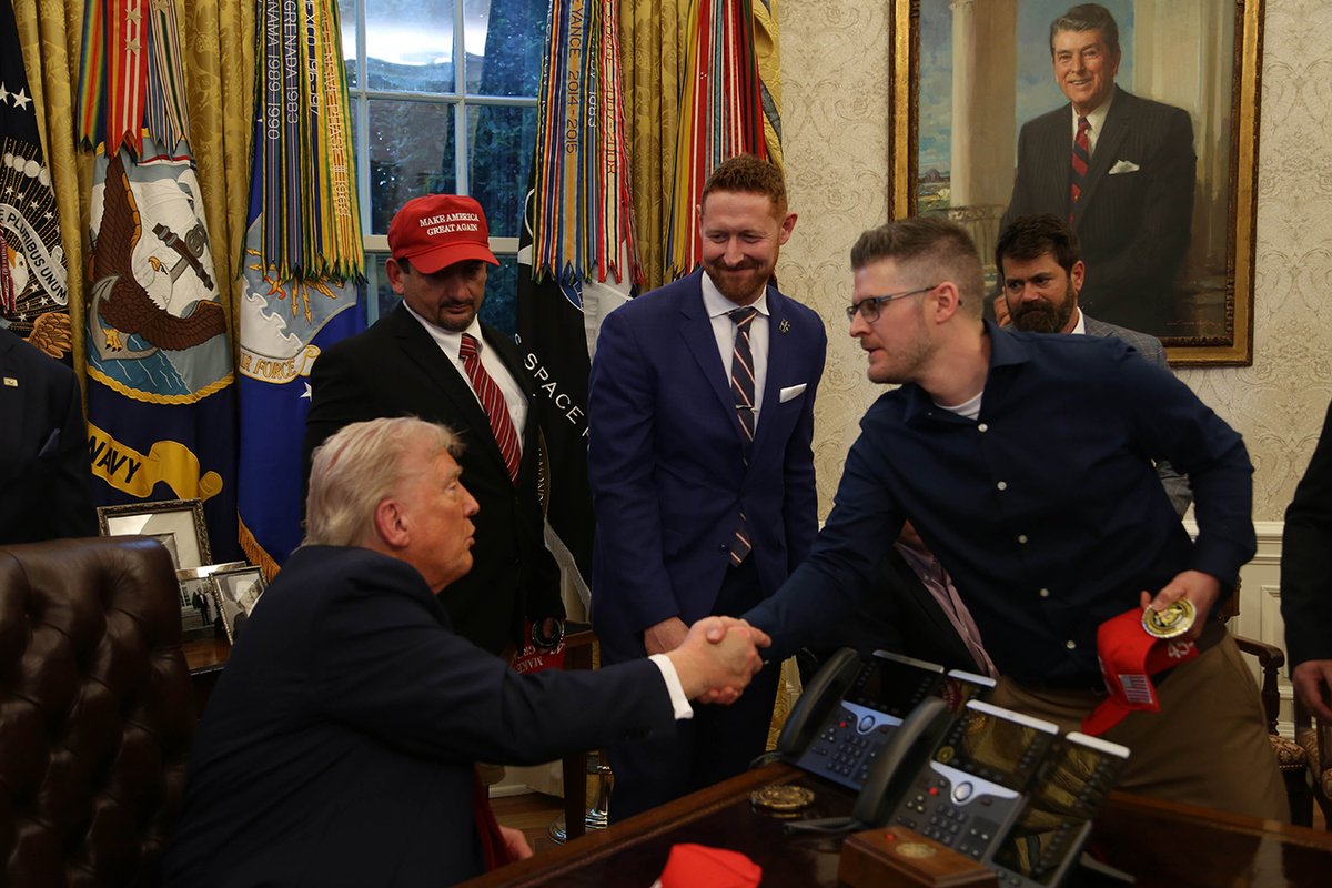 On April 23, we proudly supported our nation's heroes in DC as a sponsor of @indyfund's Wounded Heroes Day—a tribute to the courage &amp; sacrifice of America's wounded vets.

S&amp;W CEO Mark Smith joined @realdonaldtrump and national leaders in recognizing these American Heroes.

In