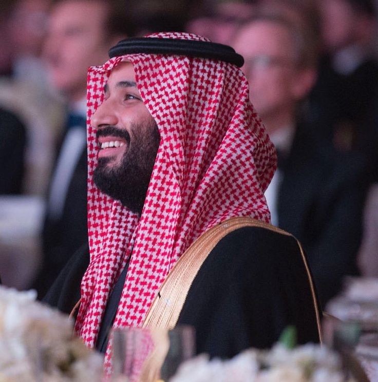 <a href="/AzizbagBag/">عبدالعزيز أحمد بغلف🇸🇦</a> من أقوال الأمير #محمد_بن_سلمان عن شعب #السعودية العظيم: (ثروتنا الأولى التي لا تعادلها ثروة مهما بلغت، شعب طموح، معظمه من الشباب، هو فخر بلادنا وضمان مستقبلها بعون الله).