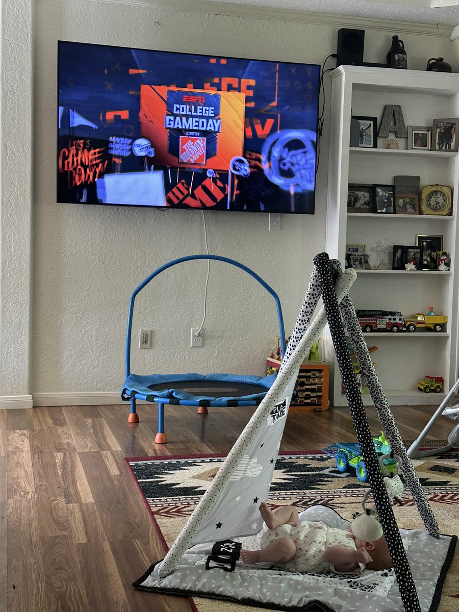 Mom is gone, JD is taking a late nap, Lilah and I are enjoying pre draft college gameday! Life is pretty great these days