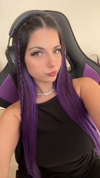 Watch EG GirlOfNox's leaked NSFW photo on TwXstars