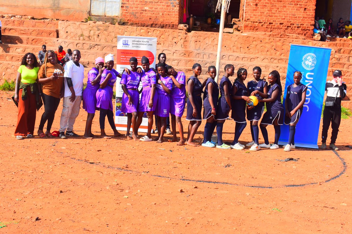KinobiMoses's tweet photo. @uydel_2019 continues to harness the power of sport as a platform to create sensitization and awareness among slum youth on issues concerning SRH, prevention of drug abuse and positive living. @RogersKasirye1 @MutaaweRogers @barbara_nak https://t.co/TcmVhS3b2b