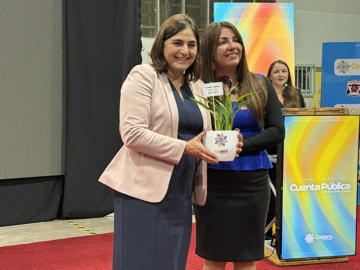 Con alta asistencia realizamos la #CuentaPública2025 en #Caldera 🏛️. Destacamos logros de la #Gestión2024 y proyectos como la construcción Sede de Seguridad Ciudadana, pavimentación participativa, entre otros. 

“Sin organización vecinal, nada es posible”, dijo <a href="/BrunildaCaldera/">Brunilda Gonzalez</a>