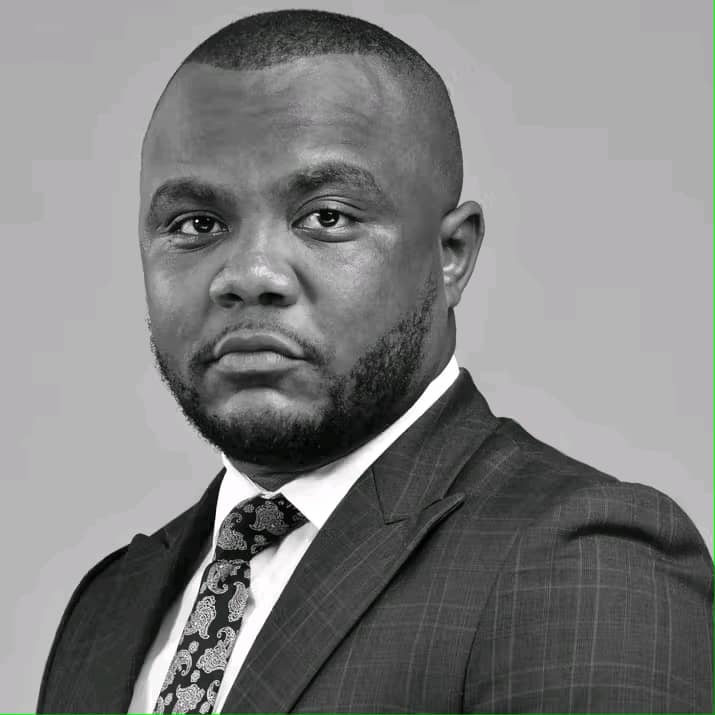 NicolePosho's tweet photo. #RDC Doha: Déclaration conjointe diffusée par la RTNC. Le journaliste n'assume son rôle que lorsqu'on fait de son ennemi partenaire? Triste de constater que la presse est muselée . @Muyaya et @Bosembe laissez le journaliste faire calmement son travail. https://t.co/i2z99gsCWm