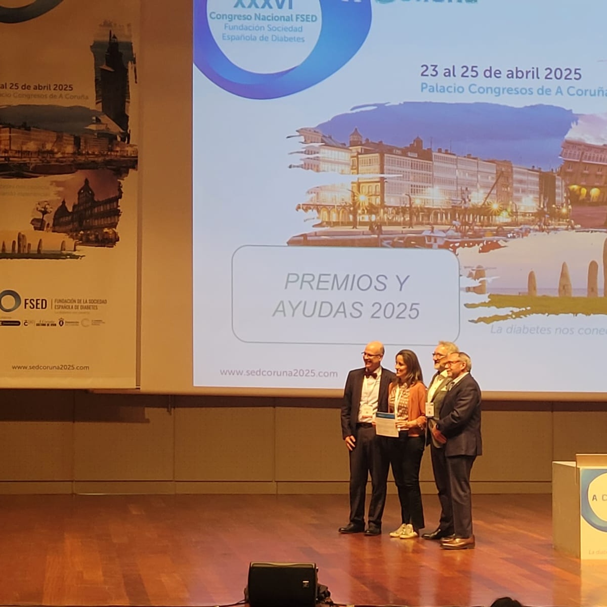 EndocrinoHUVM (@endocrinohuvm) on Twitter photo Estamos orgullosos de haber conseguido dos becas de investigación <a href="/SEDiabetes/">SED Diabetes</a> durante #SEDiab2025:
📌Investigación clínica: Pablo Rodríguez de Vera <a href="/Pablodevera94/">Pablo Rodriguez</a>🏆
📌 Educación terapéutica: Carmen Mateo, enfermera en práctica avanzada en #Diabetes <a href="/MaterodCarmen/">Carmen Mateo</a>🏆
<a href="/HUVMacarena/">Hospital Virgen Macarena</a> Estamos orgullosos de haber conseguido dos becas de investigación <a href="/SEDiabetes/">SED Diabetes</a> durante #SEDiab2025:
📌Investigación clínica: Pablo Rodríguez de Vera <a href="/Pablodevera94/">Pablo Rodriguez</a>🏆
📌 Educación terapéutica: Carmen Mateo, enfermera en práctica avanzada en #Diabetes <a href="/MaterodCarmen/">Carmen Mateo</a>🏆
<a href="/HUVMacarena/">Hospital Virgen Macarena</a>