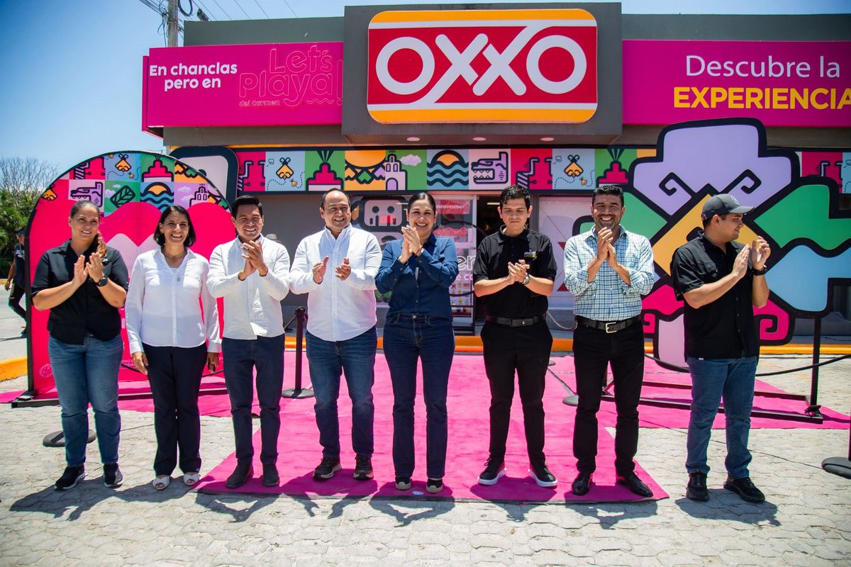 playaenmano's tweet photo. Gobierno de #PlayadelCarmen, liderado por @estefaniamerkdo y @Tiendas_OXXO impulsan el orgullo playense con nueva imagen de ciudad

•La Presidenta Municipal inaugura la primera tienda con identidad #LetsPlaya https://t.co/KzAqf8Bja1