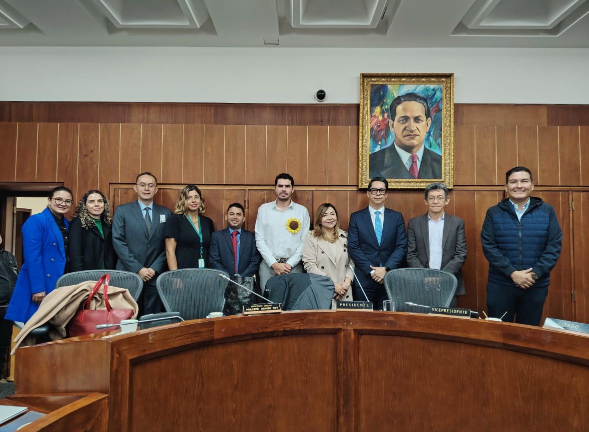 AllCanColombia's tweet photo. Comisión Accidental de seguimiento al Cáncer: un hito para mejorar el panorama de la salud en Colombia.

El 24 de abril desde All.Can acompañamos  la instalación de la Comisión Accidental para el seguimiento al Cáncer en Colombia, que tendrá como finalidad revisar y dar recomendaciones para la mejora en el acceso, diagnóstico y tratamiento oportuno.

Este es un paso histórico hacia un sistema más eficiente, justo y centrado en los pacientes. 

A continuación les contamos algunos puntos clave de la instalación de la Comisión: