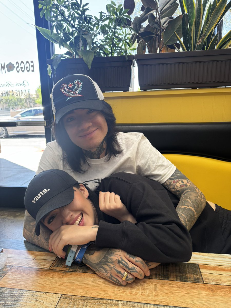 ✨Hoy carnita asada con el bebo ✨
Nos vemos en twitch tipo 7:00 8:00