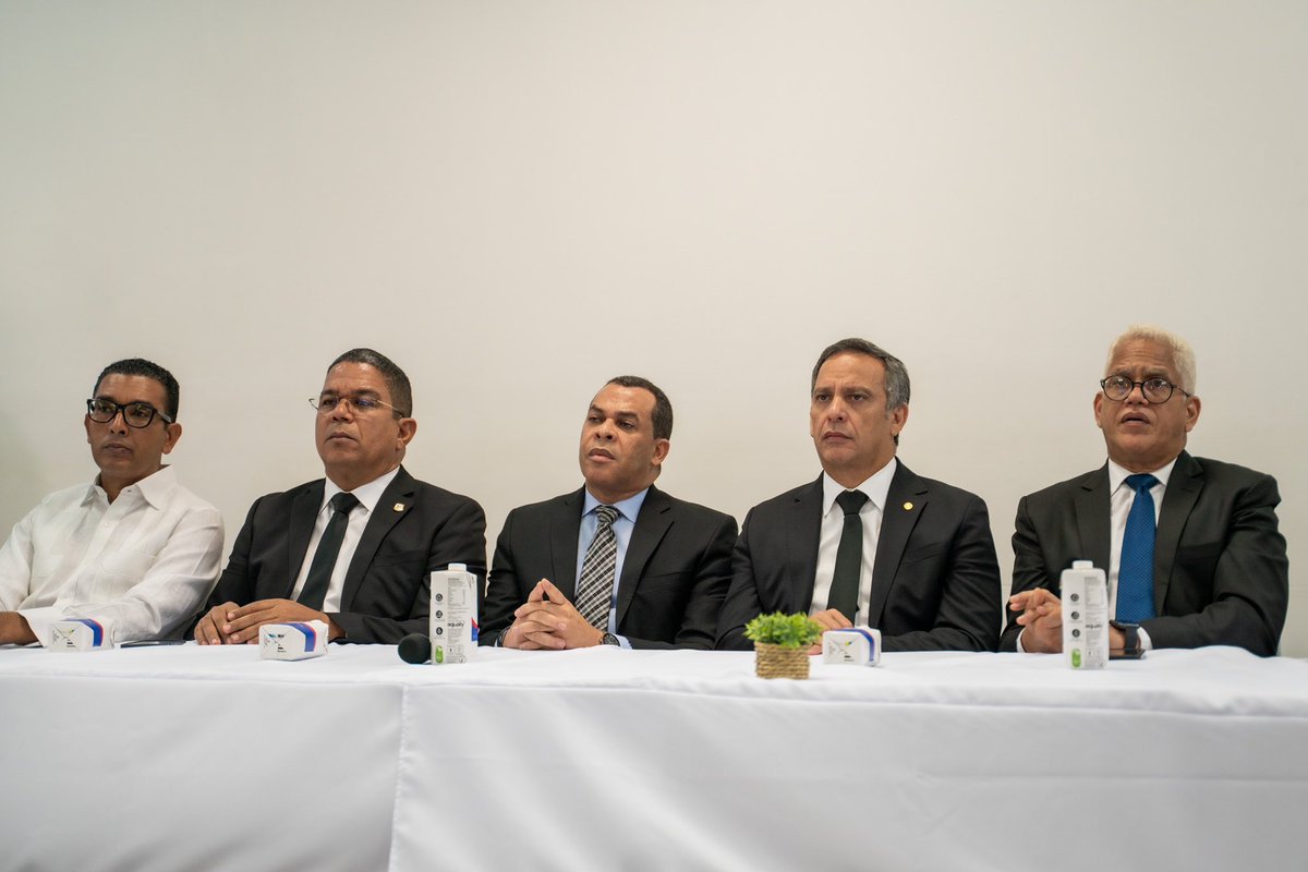 Hoy retomamos la agenda del programa Justicia y Sociedad en los distritos judiciales de Pedernales y Barahona. Este programa busca acercarnos a la gente y valorar el trabajo de quienes administran la justicia, una labor que necesita confianza, reconocimiento y condiciones dignas