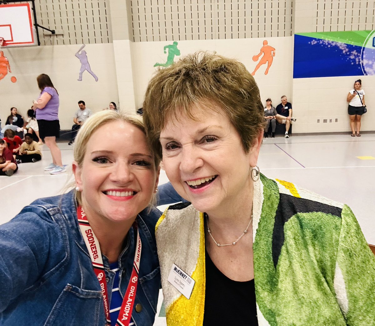 When Mrs. Sperry says it’s ok to take a selfie with her, you immediately take a selfie! We honored this beautiful legend at Walker today! <a href="/mckinneyisd/">McKinney ISD</a>