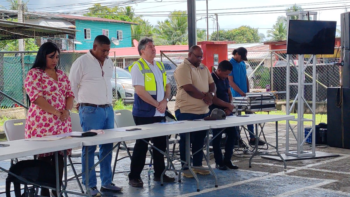 IDAANinforma's tweet image. 📍Bocas del Toro: Hoy participamos en la reunión mensual del Concejo de Representantes.
El subdirector ejecutivo, Luis Santanach, destacó la ampliación de la potabilizadora de Changuinola, la nueva potabilizadora en Chiriquí Grande y proyectos para Isla Colón💦
#ConPasoFirme