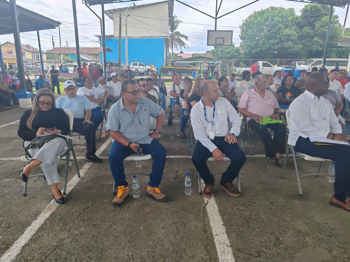 IDAANinforma's tweet image. 📍Bocas del Toro: Hoy participamos en la reunión mensual del Concejo de Representantes.
El subdirector ejecutivo, Luis Santanach, destacó la ampliación de la potabilizadora de Changuinola, la nueva potabilizadora en Chiriquí Grande y proyectos para Isla Colón💦
#ConPasoFirme