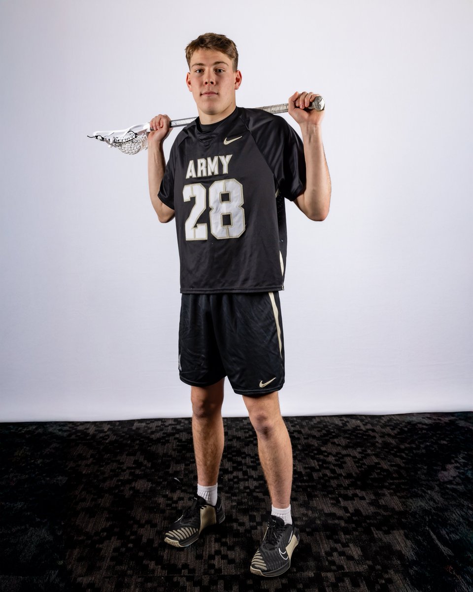 4Q 1:07 | Thor Swanson buries the first of his career ‼️

Army 18-6 Loyola Md.
📺 CBS Sports Network
📊 goarmywestpoint.com/sidearmstats/m…

#GoArmy | #FamilyToughnessTradition