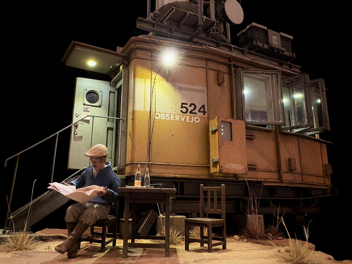 完成しました。
静岡WCC卓で展示します。

#Fantadelic005
「Observejo524」(第524番監視塔)

かつては峡谷沿いの国境に1,000以上存在していた監視塔。現在は緊張緩和状態となり慣例的にいくつかの監視塔が通信の中継基地として残されている。

#scratchbuild