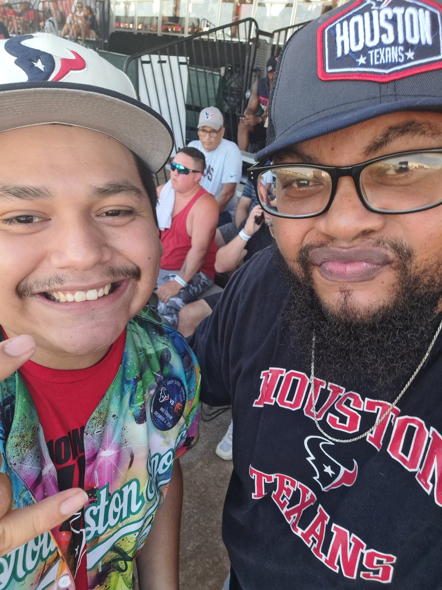 HeyImAnthony12's tweet photo. @713HouSports https://t.co/9iLdHxikDq