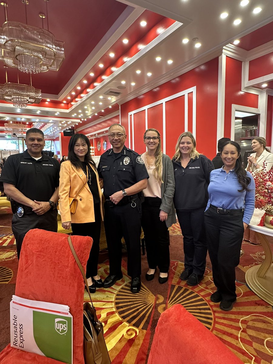 We would like to thank the Arcadia Police Foundation for hosting Dimsum with a Detective! We appreciate everyone’s support.