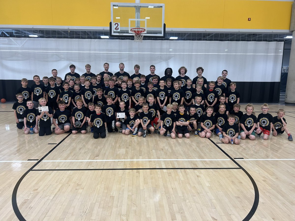 DordtHoops's tweet image. Finished up a great week of youth basketball camp! Our players do a great job of making this a great experience for the kids. Shoutout to our Camp Olympics champs!