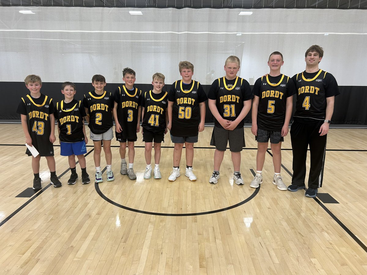DordtHoops's tweet image. Finished up a great week of youth basketball camp! Our players do a great job of making this a great experience for the kids. Shoutout to our Camp Olympics champs!