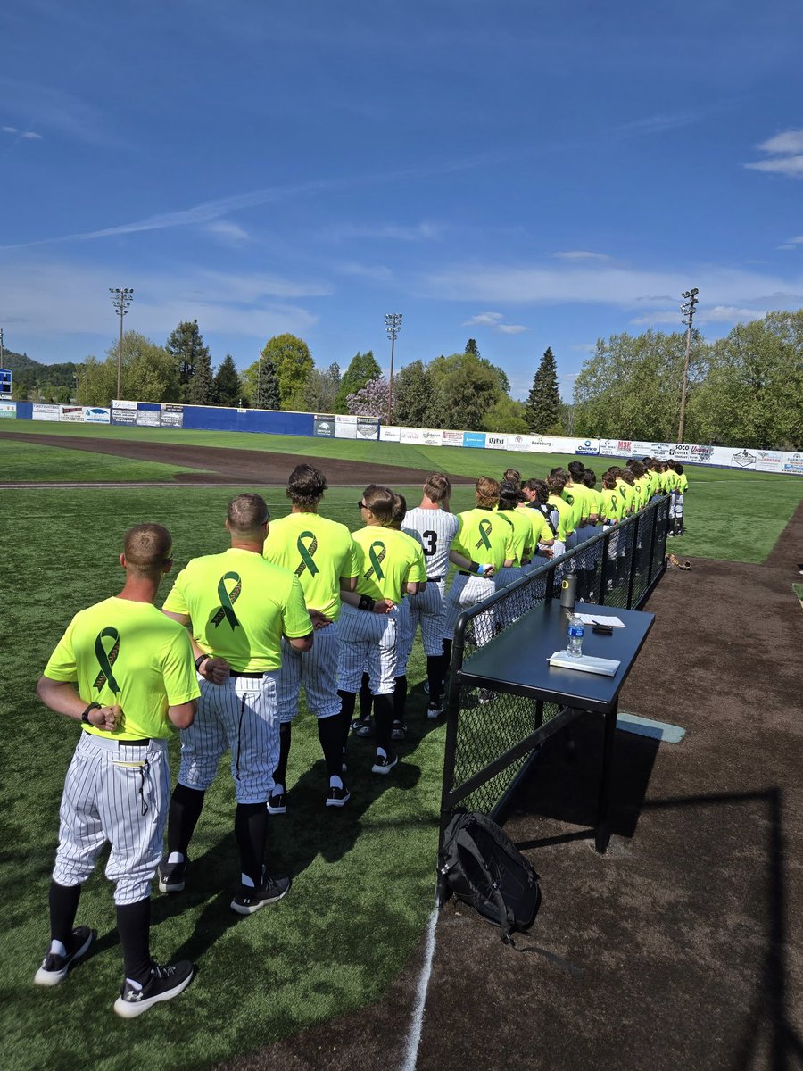 Umpqua RiverHawks tweet media