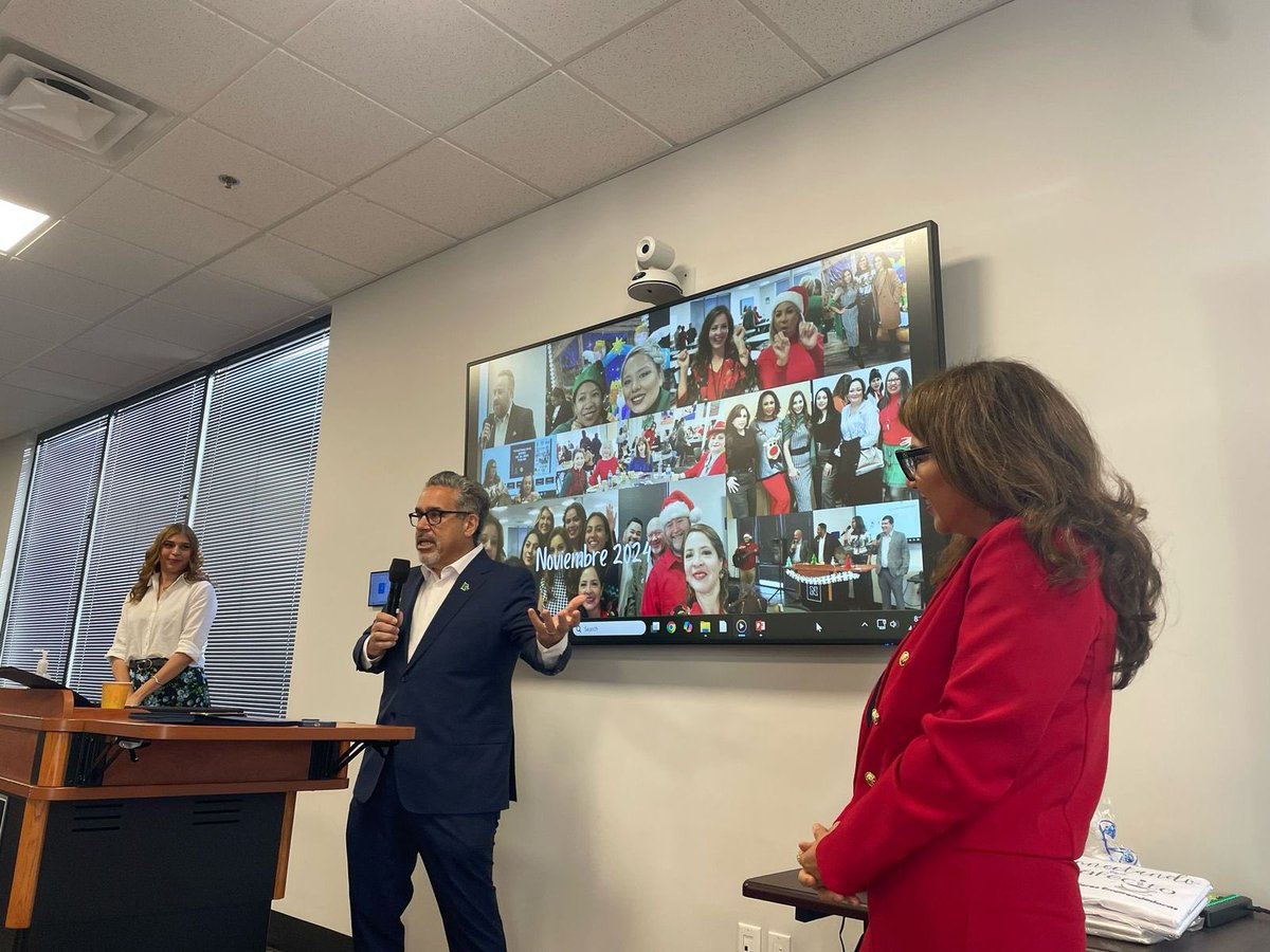 Esta mañana la Cónsul Cortés participó en el festejo del segundo aniversario de la Red de Mujeres Emprendedoras en “Conectando con cafecito” ☕️. Compartió información sobre recursos valiosos de emprendimiento y experiencias e ideas para crecer en comunidad 💜💡.

<a href="/IME_SRE/">IMME</a>