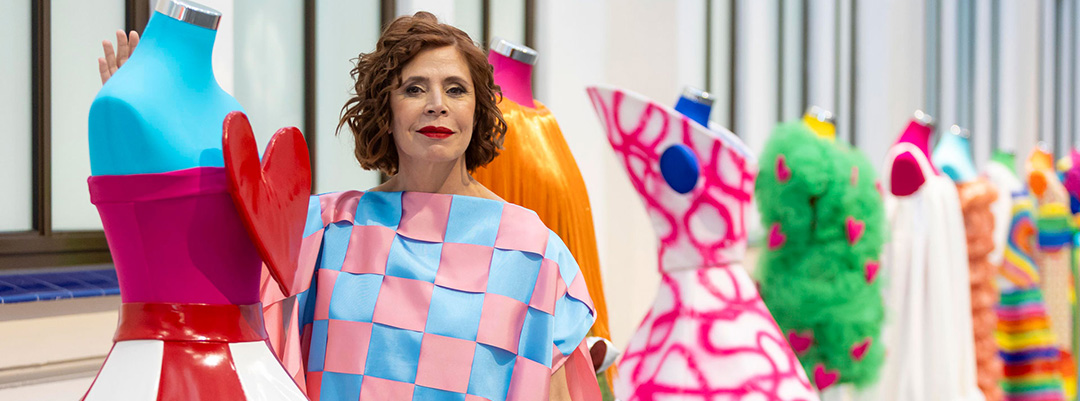 Ágatha y sus ’40 años de diseño y creatividad’ lacalmamagazine.es/2025/04/26/aga…