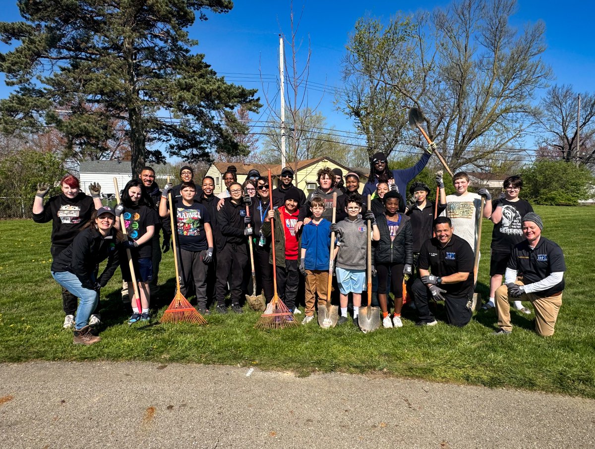 TAPS Academy (@tapsacdmy) on Twitter photo Service-Learning in Full Bloom 🌸
This spring, our TAPS Academy students and officers teamed up to plant trees in Westmoor Park, right next to Westmoor Middle School.
Big thanks to the Columbus Recreation and Parks Department for leading a meaningful lesson in giving back. Service-Learning in Full Bloom 🌸
This spring, our TAPS Academy students and officers teamed up to plant trees in Westmoor Park, right next to Westmoor Middle School.
Big thanks to the Columbus Recreation and Parks Department for leading a meaningful lesson in giving back.