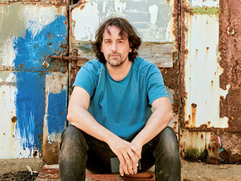 ‘Desobordes’, un estudio sobre Isaki Lacuesta lacalmamagazine.es/2025/04/26/des…