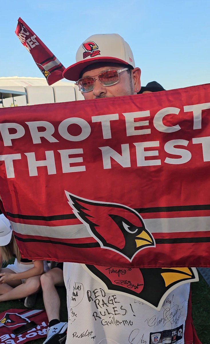 Big_Red_Rage's tweet photo. @AZCardinals Why we come together! #ProtectTheNEST #AZCardinals #RedRage #NFLDraft #BirdGang https://t.co/KsF2oT7uoa