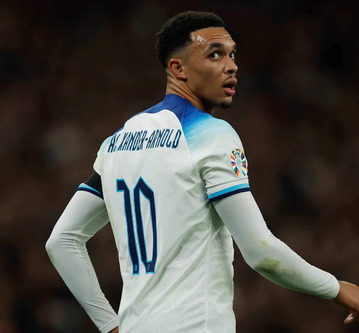LFCTransferRoom's tweet photo. “My advice to Alexander-Arnold would be that he is about to win the Premier League again with Liverpool, he will always compete for the Champions League with Liverpool, why would you want to go and join Real Madrid in their current state? 

It’s a mess at Real Madrid and if you have one or two bad games, you get killed by the fans. You will have no support. It’s the opposite of that at Liverpool.”

🎙️ Emmanuel Petit via Samba Slots