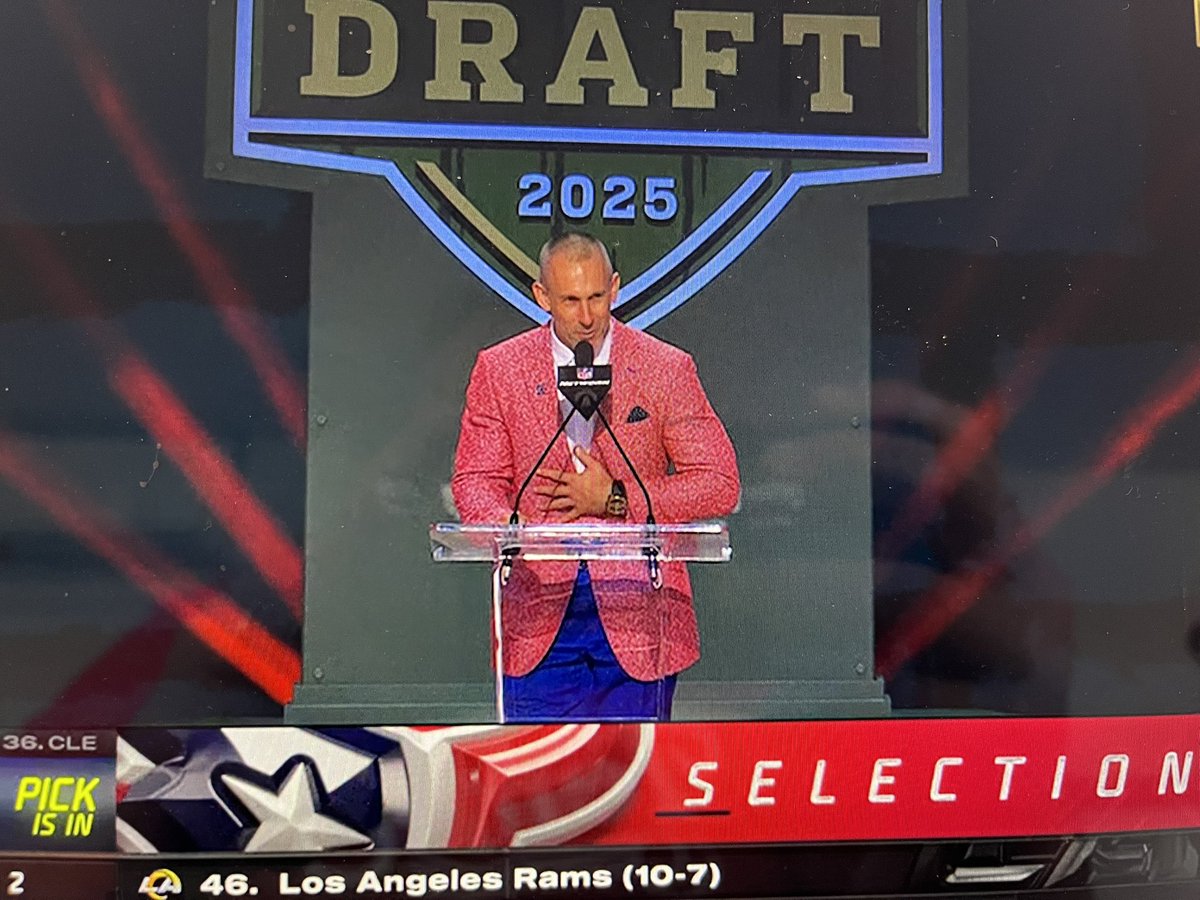 NCHS Athletics (@nchsredhawks) on Twitter photo Surprise of the night! Naperville Central alumni (‘01) & Super Bowl champ Owen Daniels announcing the pick for the Houston Texans! <a href="/Naperville203/">Naperville 203</a> <a href="/NCHSOFFICIAL/">Naperville Central</a> <a href="/JThornton_NCHS/">Jackie Thornton</a> <a href="/jplackettNCHS/">Jeff Plackett</a> Surprise of the night! Naperville Central alumni (‘01) & Super Bowl champ Owen Daniels announcing the pick for the Houston Texans! <a href="/Naperville203/">Naperville 203</a> <a href="/NCHSOFFICIAL/">Naperville Central</a> <a href="/JThornton_NCHS/">Jackie Thornton</a> <a href="/jplackettNCHS/">Jeff Plackett</a>
