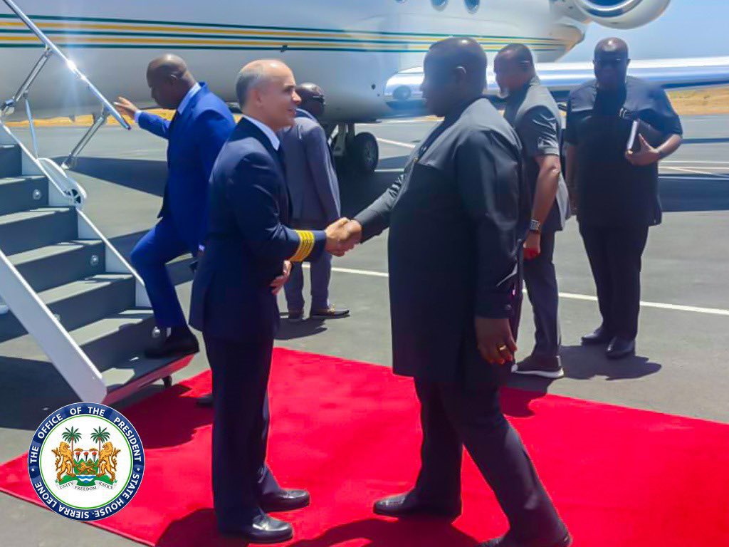 The President of one of Africa’s poorest nations—Sierra Leone, departs the shores of Freetown for the Vatican to attend the funeral of the late Pope Francis; despite the many problems at home, he’s always ready to grace any occasion abroad funded by taxpayers, with little regard