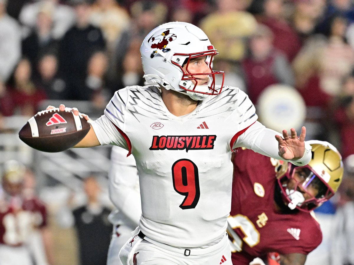 NFL_DovKleiman's tweet photo. 𝗣𝗶𝗰𝗸 𝗜𝘀 𝗜𝗻: The Saints select Tyler Shough with the 40th overall pick in the 2025 NFL Draft.

.... https://t.co/stWdfcaLjg