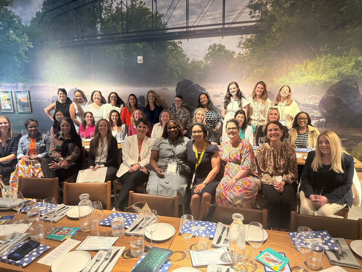 Thank you @JusRightReader for hosting one of our small group dinners this evening at #WLESummit!