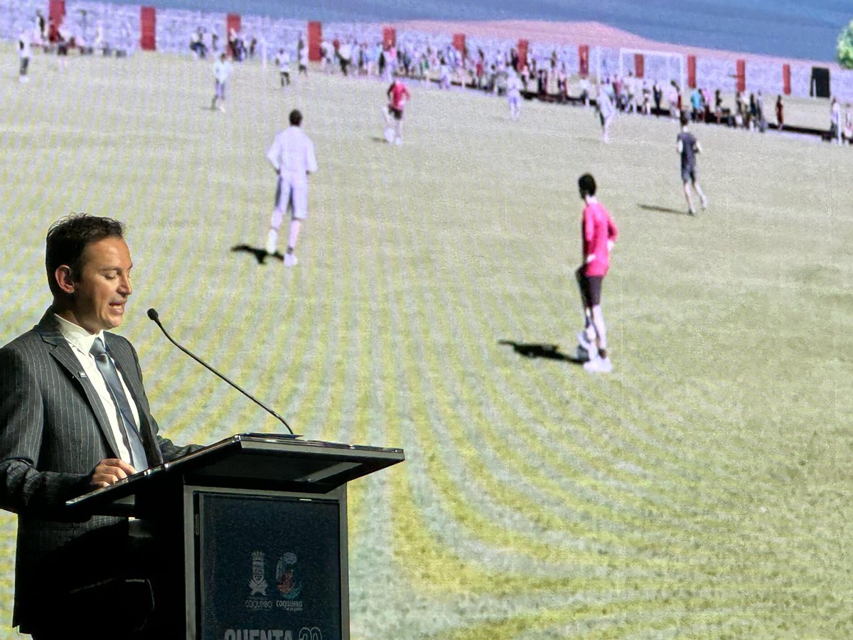 Han intentado desinformar, diciendo que queremos sacar el fútbol amateur de la Pampilla, es todo lo contrario, lo que queremos hacer es darle a las familias del fútbol amateur las condiciones que merecen, que puedan disfrutar de espacios de primer nivel porque sabemos que esta