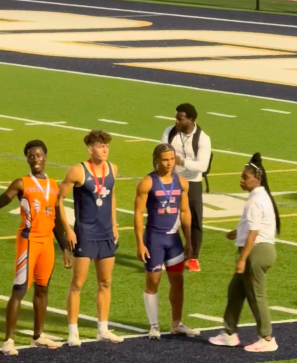 hudson_h3's tweet image. Districts Champ & New Pr
Ain’t even close to where we going 💯