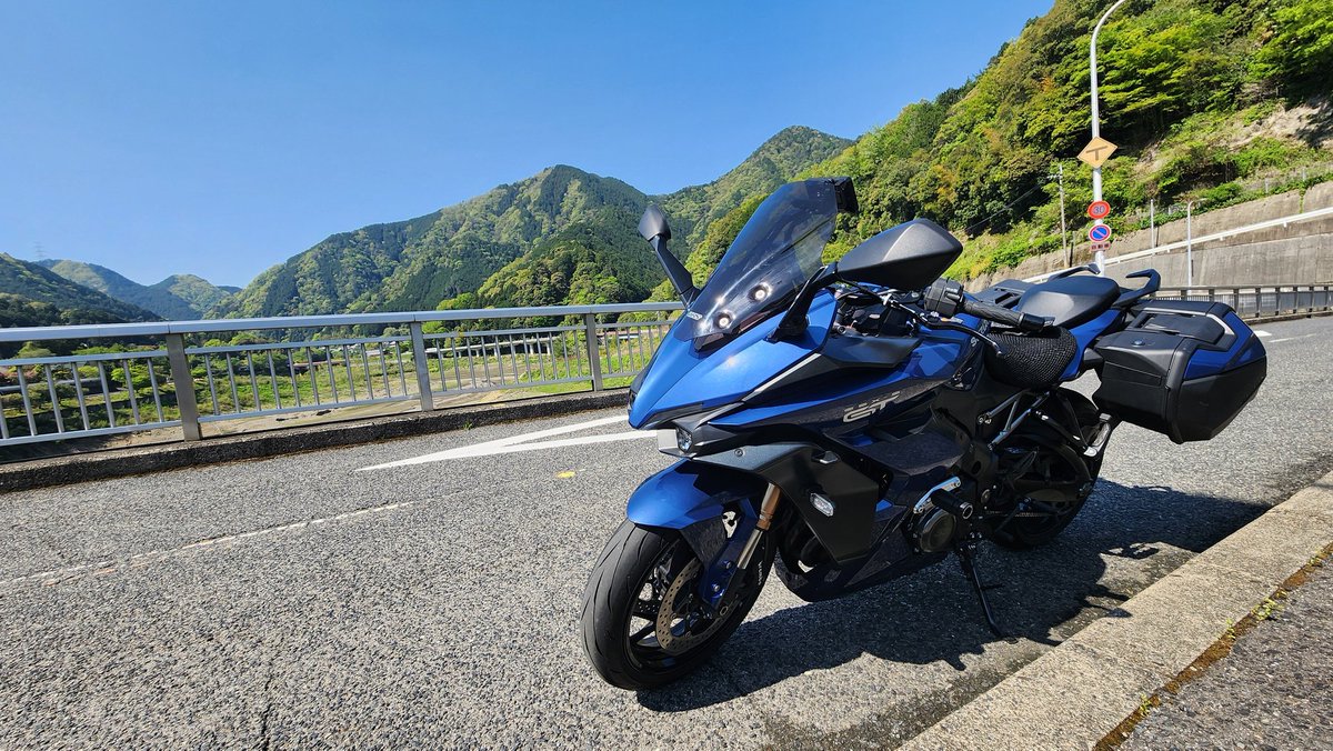heroarms6311's tweet photo. 朝早起きして河内長野に。
滝畑ダムの周りをぐるぐるしてました。
バイクよりも自転車の方が多かったな～
#ツーリング
#GSXS1000GT
#滝畑ダム https://t.co/Wu0AghlFwX