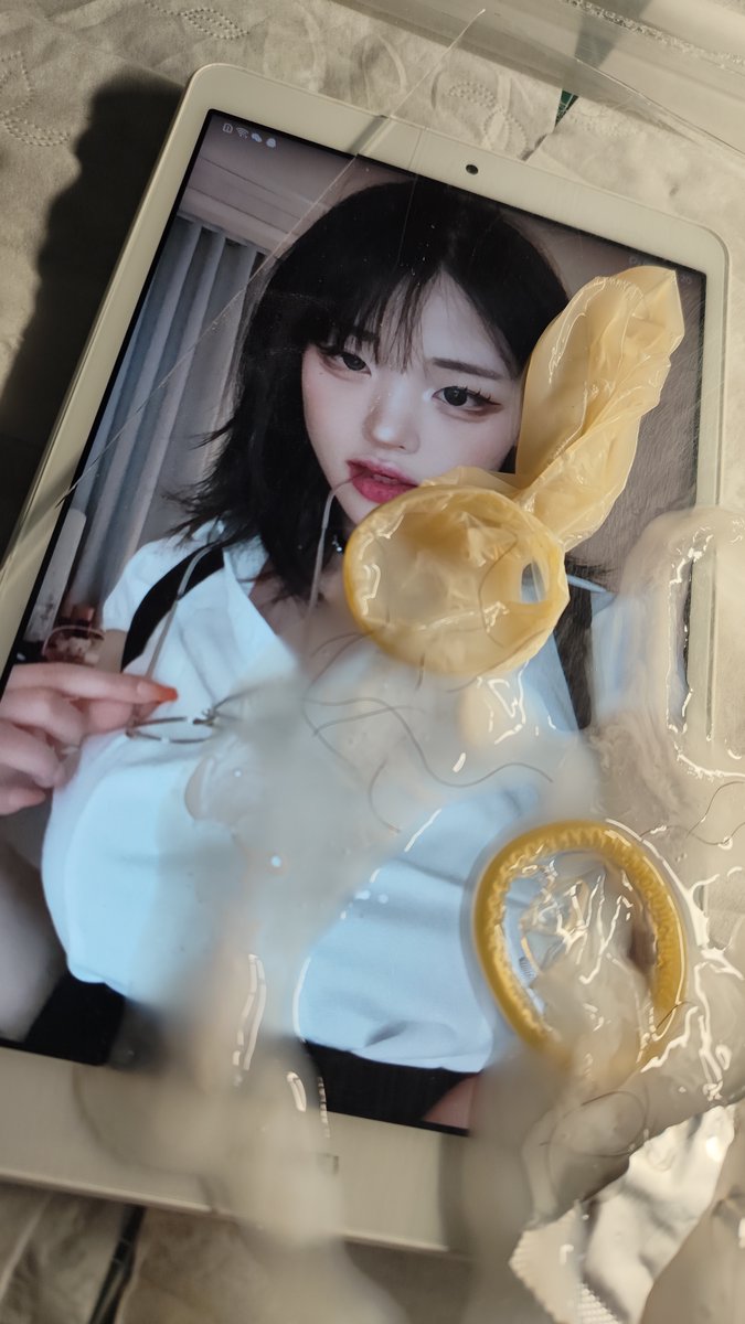 张娜英第六弹来啦！ 好多妹妹想要看精液爱心所以这次是图片哦！顺便还加了和hina的合照（好色情）好久不画生疏了（不是）  面对这么懂人心的南韩魅魔，谁能忍住不射出来呢（合照射屏） 羞辱反差射精榨精