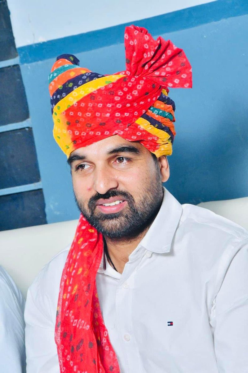 suresh chadi Btf (@sureshv07213557) on Twitter photo बड़े भाई संगरिया विधायक एवं राजस्थान युवा कांग्रेस के अध्यक्ष श्री <a href="/AbhimanyuP00NIA/">Abhimanyu Poonia</a> जी को जन्मदिन की अनेकों शुभकामनाएं।
ईश्वर सदैव आपको स्वस्थ एवं प्रसन्न रखें। बड़े भाई संगरिया विधायक एवं राजस्थान युवा कांग्रेस के अध्यक्ष श्री <a href="/AbhimanyuP00NIA/">Abhimanyu Poonia</a> जी को जन्मदिन की अनेकों शुभकामनाएं।
ईश्वर सदैव आपको स्वस्थ एवं प्रसन्न रखें।