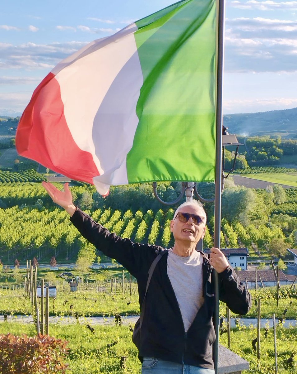 ZenoneJap's tweet photo. Evviva la Libertà! https://t.co/3qCRAR5WOH