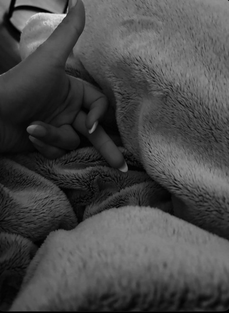 Welcher #sklave #zahlt heute fürs shoppen für die #herrin 🤭💶

Zeig mir deine Begierde mit #tribut und du wirst vielleicht belohnt 🤭🤫
#zahlschwanz #geldherrin #Herrin #lust #horny #feet #sklave #diener #abdrücken #füße #findomadd #findom #loser #knie #nieder #zahlfotze