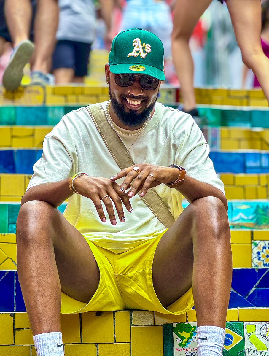 Macsamilli's tweet image. Balloons on my page today ♉️⚡️🎈